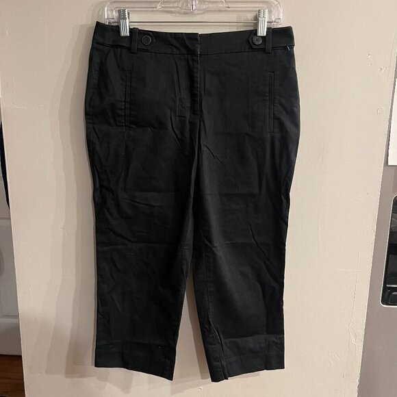 LOFT Women's Black Petite Curvy Button Detail Cropped Pants Size 8 P - Picture 1 of 4